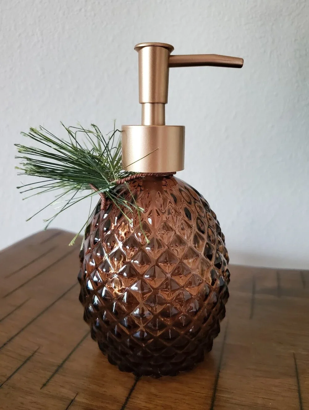 Amber Glass Pinecone Soap Dispenser Holiday Woodland Cabin Gold Pump Pine